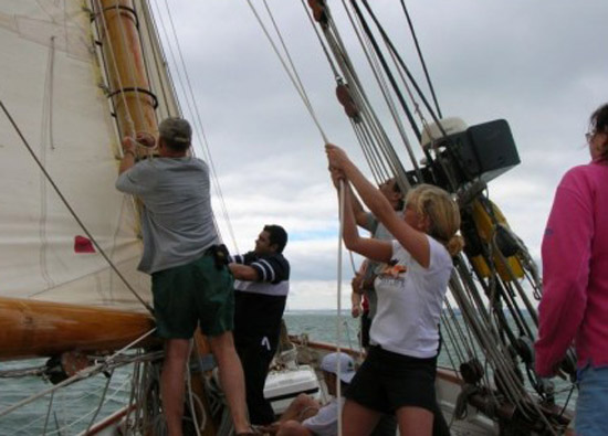 Una settimana di scuola vela nello yacht